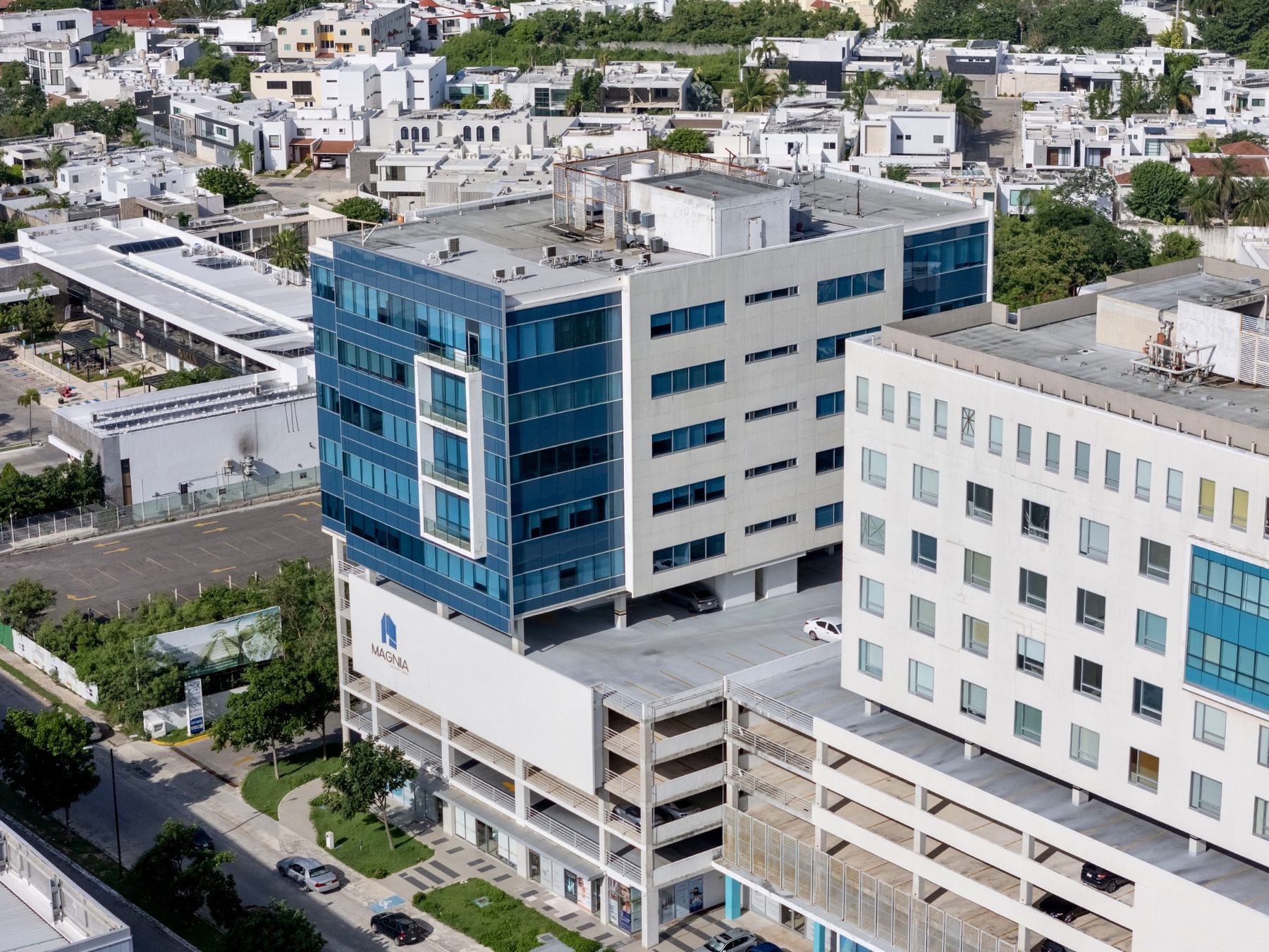 Torre Magnia · Altabrisa, Mérida — DÉCIMO Workspace